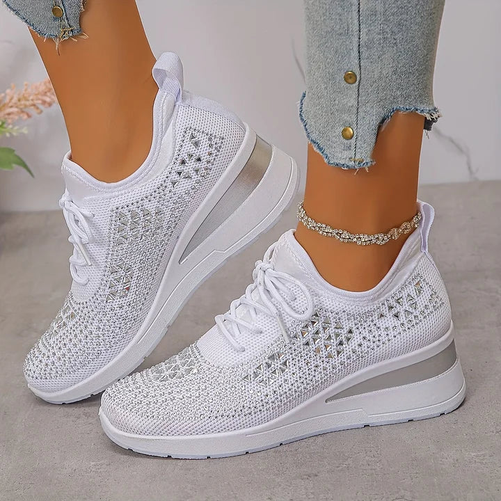 Women's textured lace-up sneakers with layered flat soles