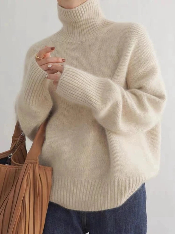Women's ribbed turtleneck sweater with long sleeves