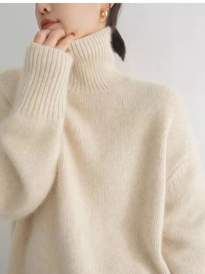 Women's ribbed turtleneck sweater with long sleeves