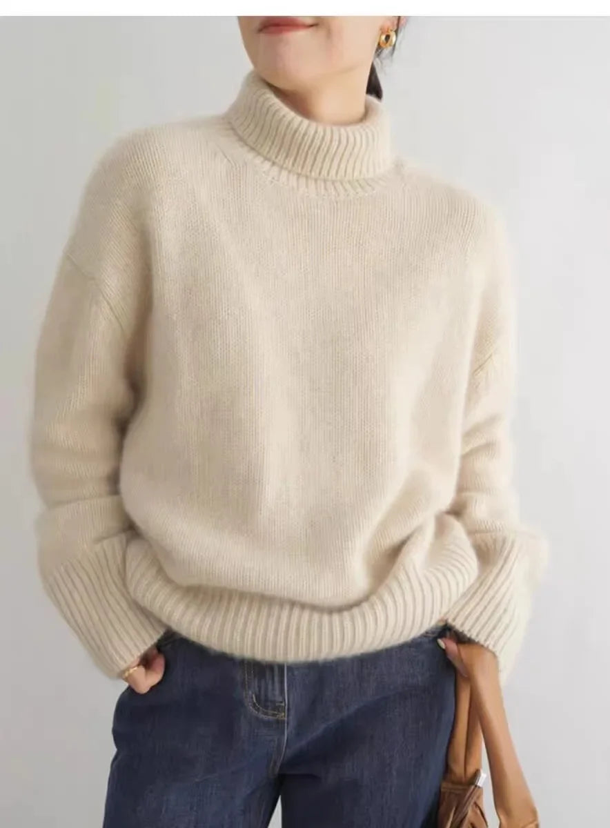 Women's ribbed turtleneck sweater with long sleeves