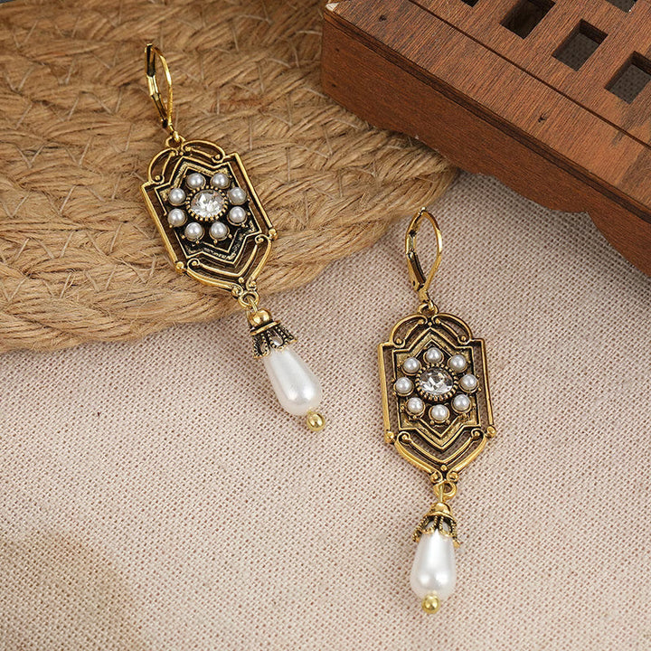 Kestrel | Women's Vintage Golden Inlaid Pearl Earrings