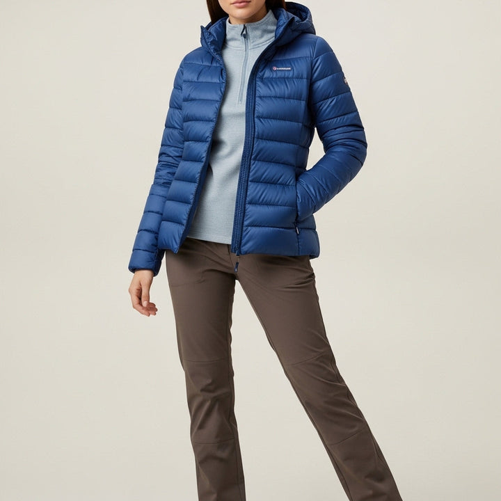 Women's quilted puffer jacket with high collar, long sleeves and zipped pockets